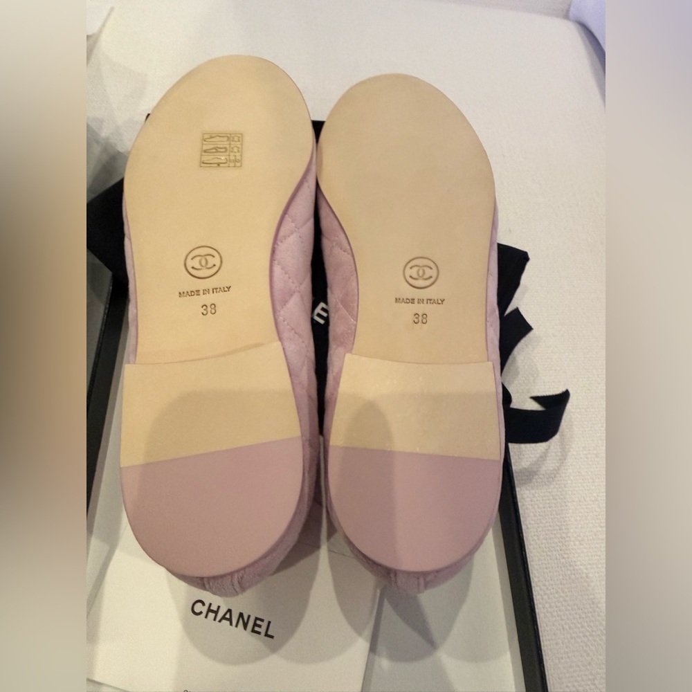 CHANEL Pink Quilted Bow Ballet Flat - Picture 5 of 5